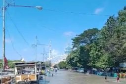 Kawasan pesisir utara Kota Surabaya terendam banjir rob