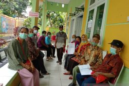 Antar jemput lansia untuk vaksinasi COVID-19 di Luwu Timur hilangkan grogi