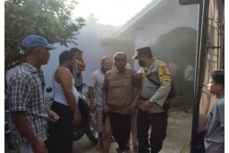 Sebuah rumah nyaris terbakar