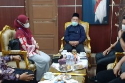 Sastra lisan "Ampek Ganjie Limo Gonop" akan dikaji