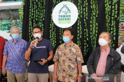 Menparekraf Sandiaga Uno namai gajah di TSI Bogor "Pulisia"