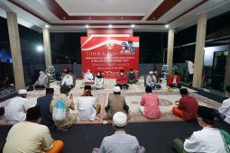 Bupati Ipuk peringati Hari Lahir Pancasila dengan tahlil dan tumpengan bersama warga