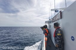 Semoga berhasil, pencarian korban KM Karya Indah yang terbakar berlanjut