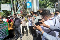 Aliansi LSM datangi DPRD minta ASN terlibat politik ditindak tegas