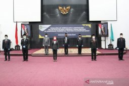 Sutarmidji lantik lima pejabat tinggi pertama