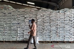Stok kebutuhan bahan pokok cukup untuk empat bulan