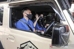 Agus Harimurti bernostalgia susuri Kota Bandung bersama Istri