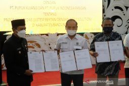Pemkab Bandung dan Pupuk Kujang kerja sama pendampingan petani