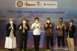 Fakultas Vokasi Unair gandeng dunia industri aplikasikan program "link and match"