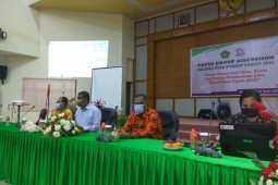 Dirjen Binmas Kristen Kemenag bahas masalah pendidikan Papua di Ambon