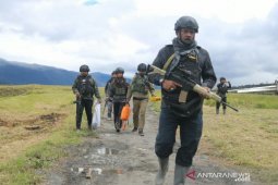 Tiga jam TNI-Polri kontak tembak dengan KKB di Bandara Ilaga