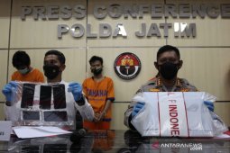 Polda Jatim tangkap empat mahasiswa pembobol kartu kredit WNA