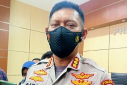 Lonjakan kasus COVID-19, Polda Jatim tambah personel dan alat tes di Jembatan Suramadu
