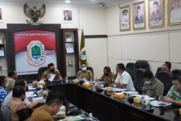 Bupati Fransiskus evaluasi kegiatan perkebunan sawit
