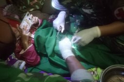 Satgas Pamtas bantu proses khitan anak di perbatasan Kalbar