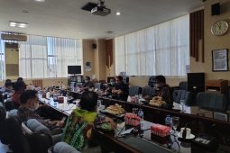 DPRD Kalsel sarankan masalah KONI Kotabaru dibicarakan baik-baik
