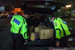 Polisi tangkap terduga pelaku penyelundup benur di tol Tangerang-Merak