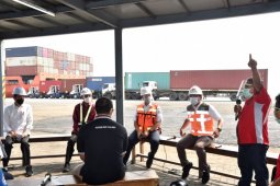 Presiden perintahkan Kapolri tindak premanisme dan pungli