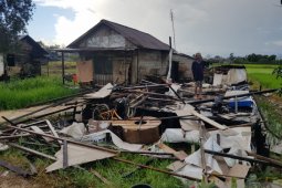 Puluhan rumah di Martapura Barat rusak diterjang puting beliung