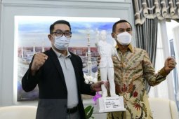 Ridwan Kamil dukung Pemkab Ende membangun patung Bung Karno