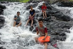 Air Terjun Curug Tomo, Pilihan Wisata Keluarga di Desa Ramea Kecamatan Mandalawangi Kabupaten Pandeglang