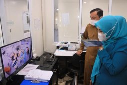 Dyah Erti Idawati jenguk mantan Gubernur Aceh