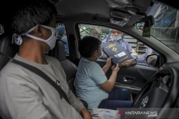 Pembagian rapor tanpa turun kendaraan