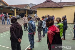 Cegah aksi premanisme puluhan juru parkir liar di Sukabumi dijaring polisi