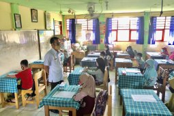 Plt Kadisdik Balangan tinjau UKK di SDN Paringin 1