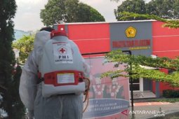 PMI Cianjur beri layanan penyemprotan disinfektan lingkungan pendidikan
