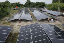 Pembangkit listrik tenaga surya di pulau Sabira
