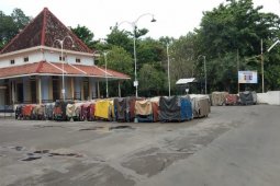 Satgas COVID-19 tutup kawasan wisata religi Sapuro