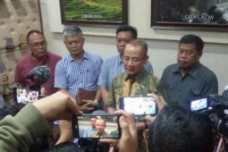 Bupati Majalengka Karna Sobahi terkonfirmasi positif COVID-19