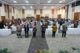 Masing-masing Rp100 juta, Pemprov Jatim bantu 151 desa mandiri