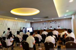 Wali Kota Manado ingatkan camat kejar target vaksinasi hebat