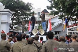 Mahasiswa Seram Timur tuntut Gubernur Maluku realisasi janji kampanye, bangun infrastruktur