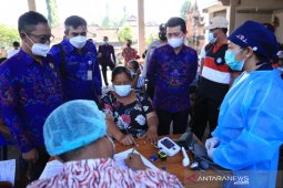 Pemkab Klungkung percepat penyelesaian Vaksinasi COVID-19 dengan pelayanan sore