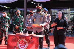 Polri bagikan 276.662 paket sembako bagi warga terdampak COVID-19