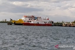 Pelindo keluhkan banyak bagan ikan disekitar pelabuhan Pulau Baai