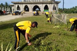 Ratusan Polisi bersihkan Masjid di Aceh Timur