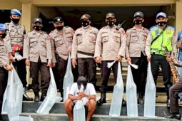 Polisi amankan 150 liter minuman beralkohol di Sumba Barat