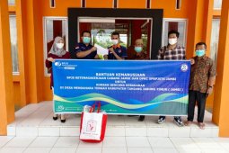 BPJAMSOSTEK Jambi salurkan bantuan untuk korban kebakaran di Mendahara