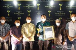 Wali Kota terima "Best Figure Excellence 2021"