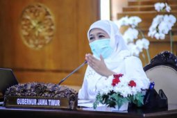 Khofifah berharap orang tua tidak ajak anak keluar rumah demi cegah COVID-19