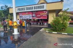 Polres Tanah Bumbu sukseskan vaksninasi masal dihari Bhayangkara