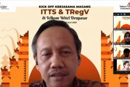 IT Telkom lepas 36 mahasiswanya  magang ke Bali