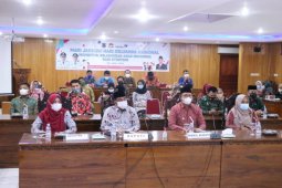 Bupati dan Wabup Tanjabbar hadiri peringatan Harganas 2021 secara virtual