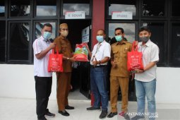 Telkom Witel Jambi serahkan bantuan dalam rangka HLUN 2021