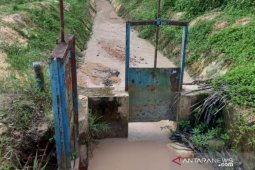Petani Desa Rias minta pemda benahi pengairan sawah