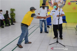Pemprov Gorontalo tunda bantuan ternak ke warga belum divaksin